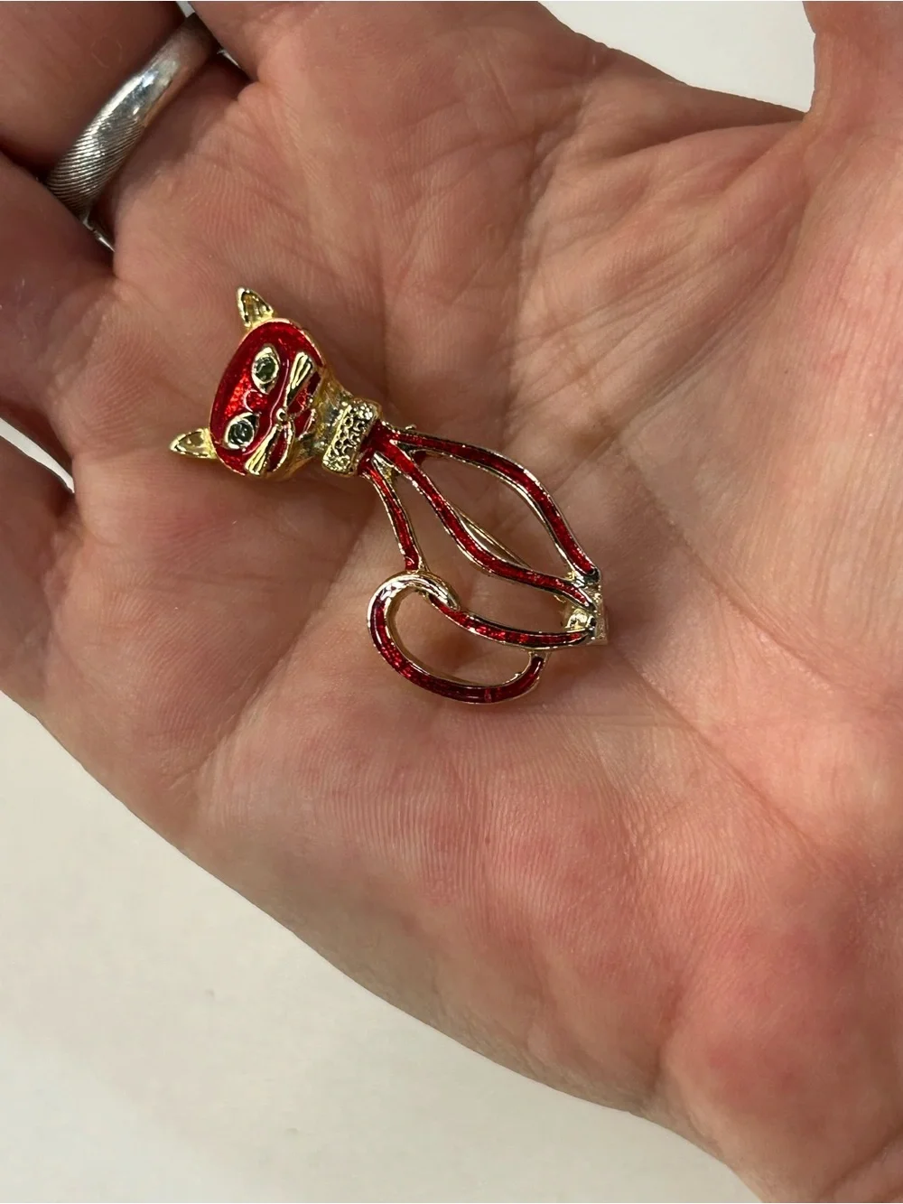 Cute vintage red enamel kitty cat
